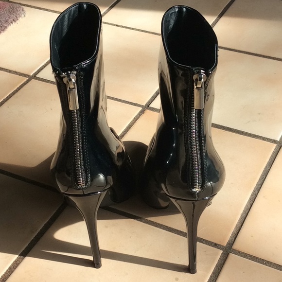 Boots - Picture 5 of 5